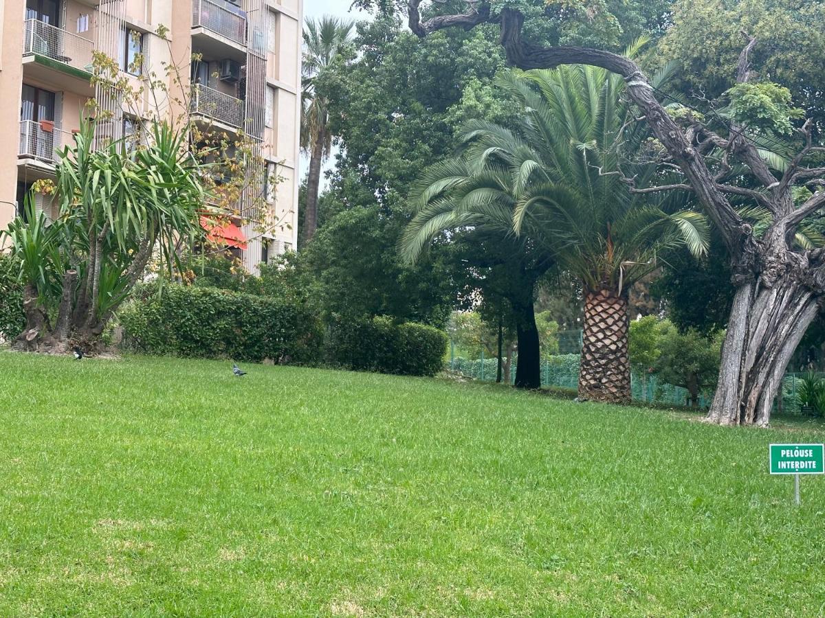 Privat Room In Private Security Residence With Free Parking, 1 Minute From Tramway, 9 Minutes From De Center, Accessible All Transports Νίκαια Εξωτερικό φωτογραφία
